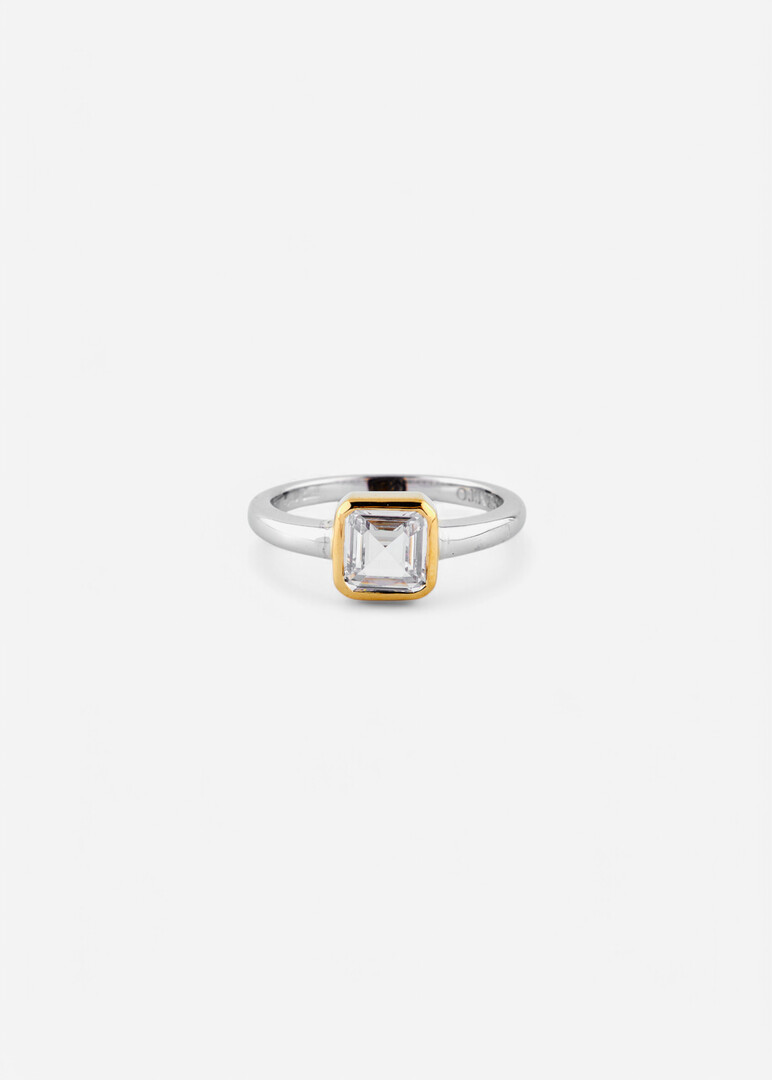 silver ring with cubic zirconia