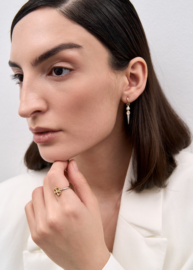 gold-plated silver ring with cubic zirconia
