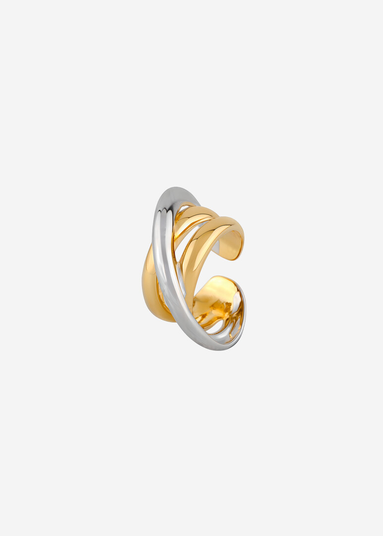 Triple bicolor ring.