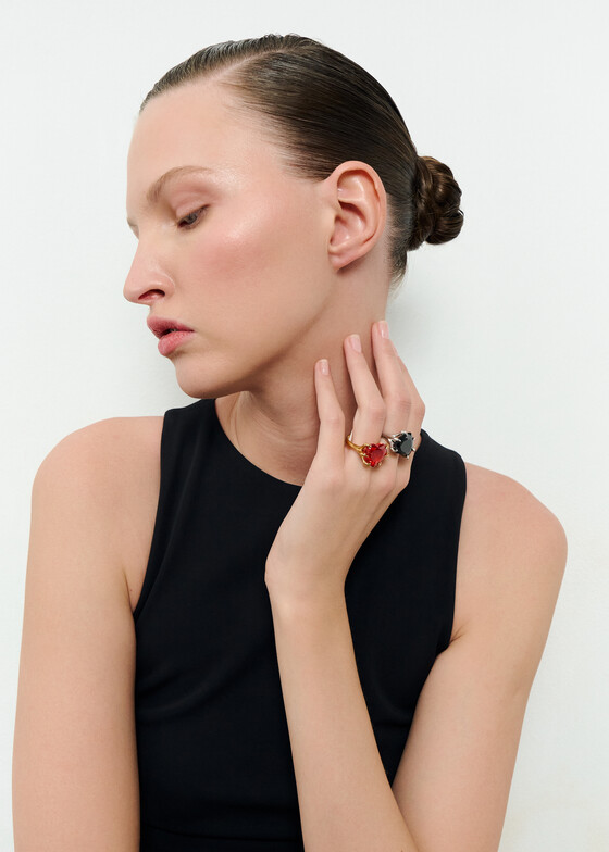 Кольца с крупной вставкой Dzhanelli Jewellery Позолоченное кольцо из серебра с красным фианитом «Сердце в когтях», коллекция ROCK
