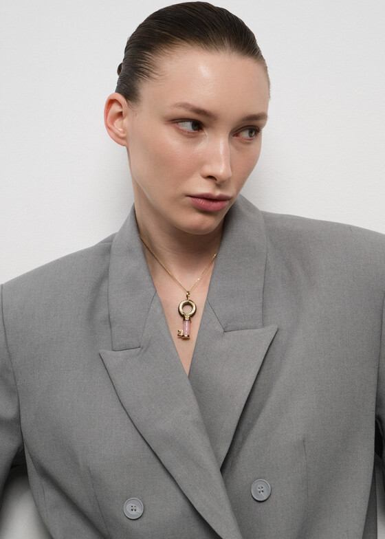 Кулоны и подвески Adelya Jewellery Кулон из золота «Телец» с опалом и ониксом