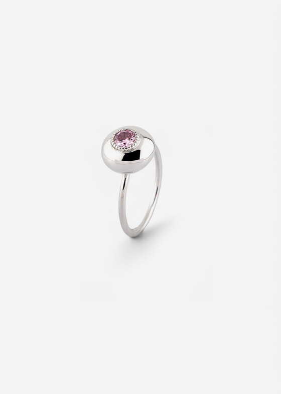 Тонкие кольца УРА jewelry Кольцо из серебра «ягодка» с фианитом M