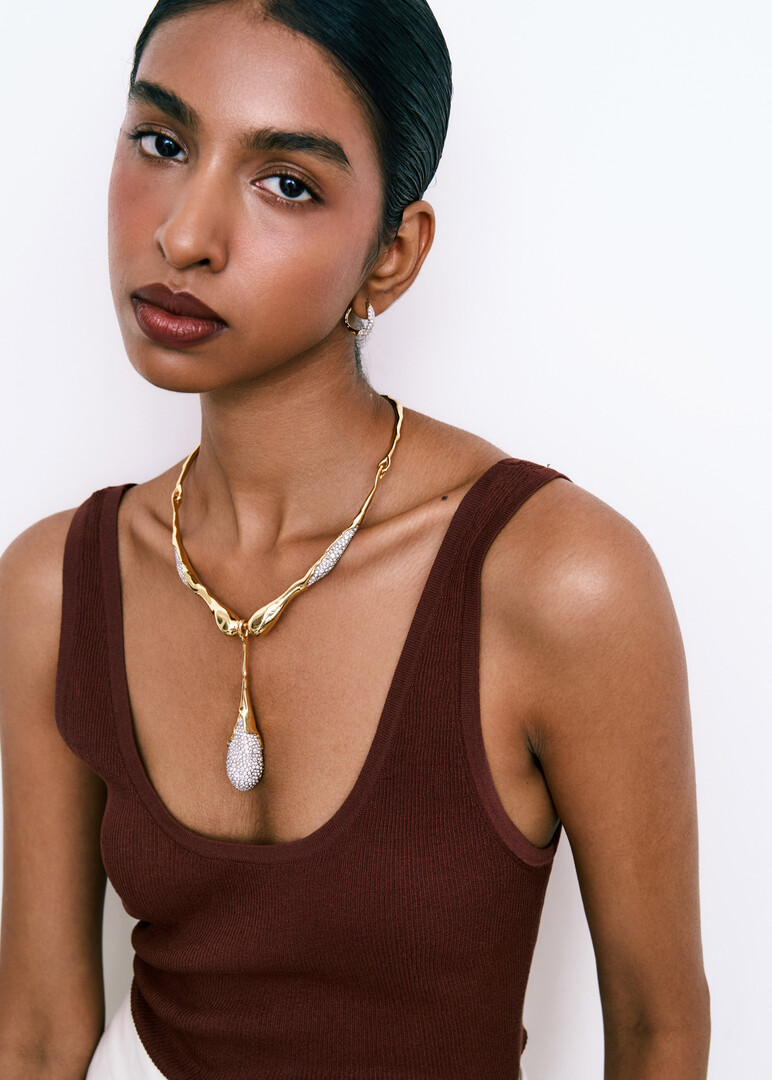 Solanales Teardrop Collar Necklace with Crystals