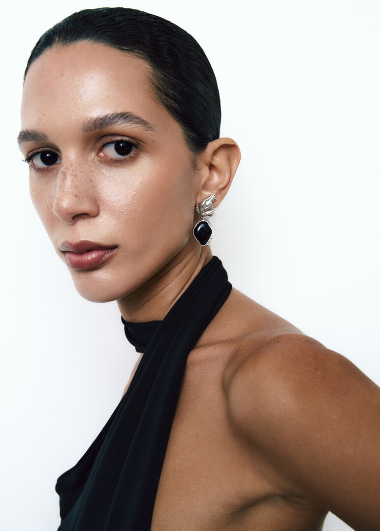 Mini Lupa Earrings Black