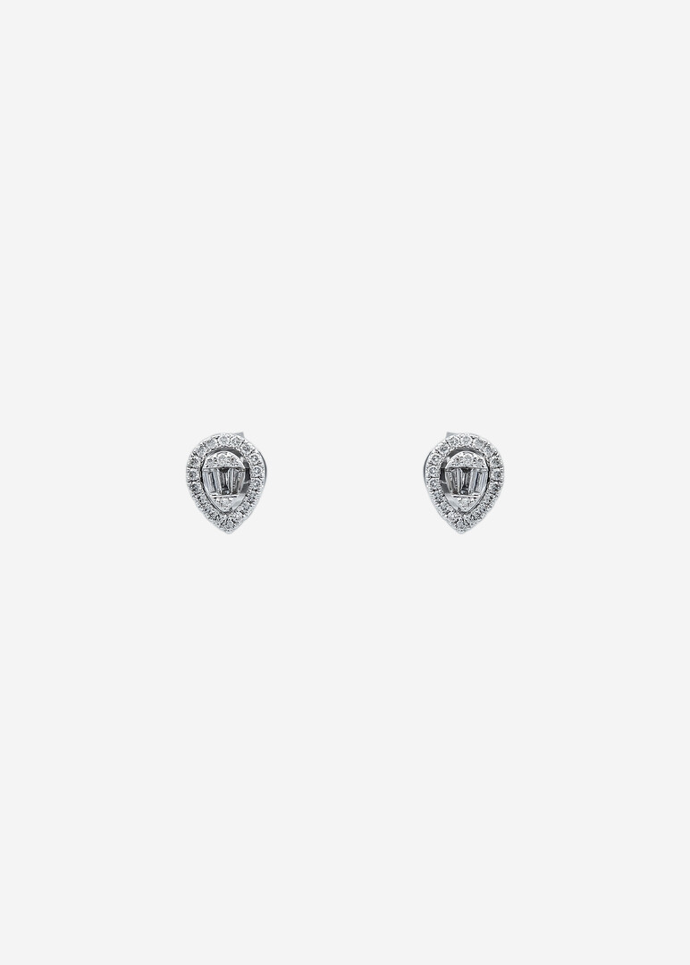 White gold stud earrings with diamonds