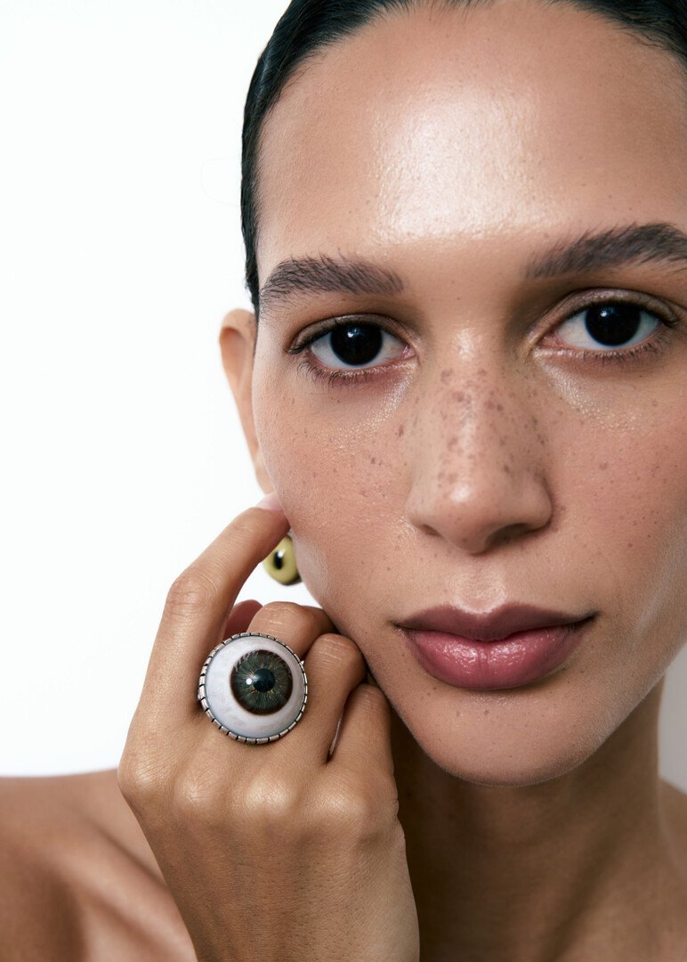 brown eye ring