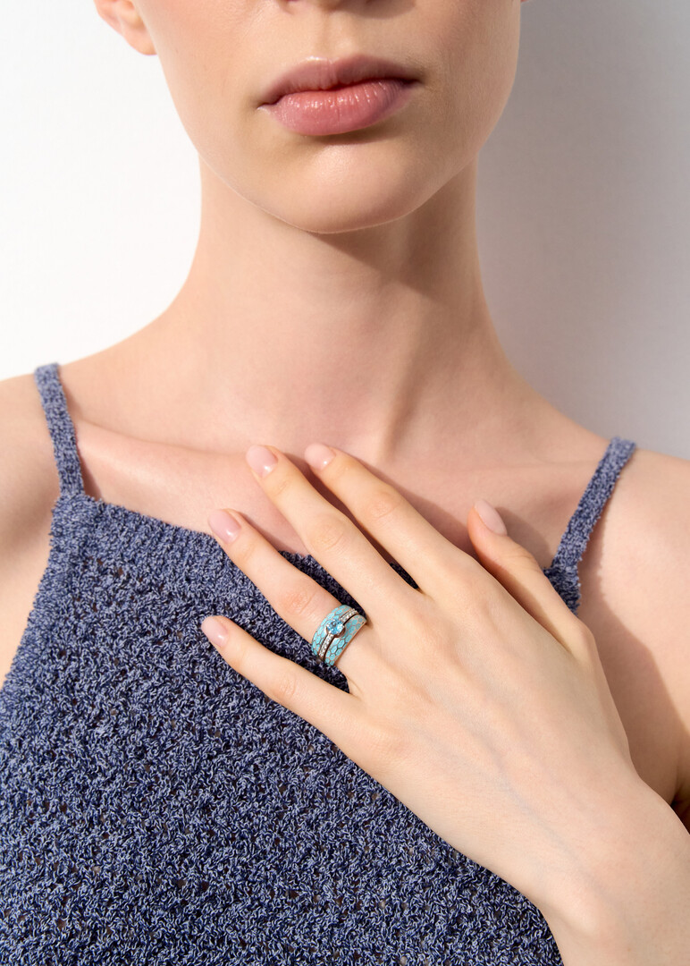 silver ring with hot enamel «Drop of Poison»
