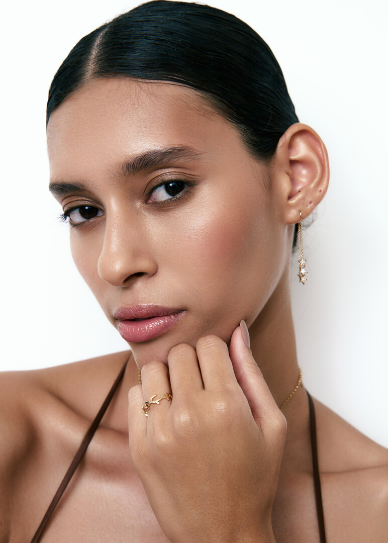 Yellow gold ring Love
