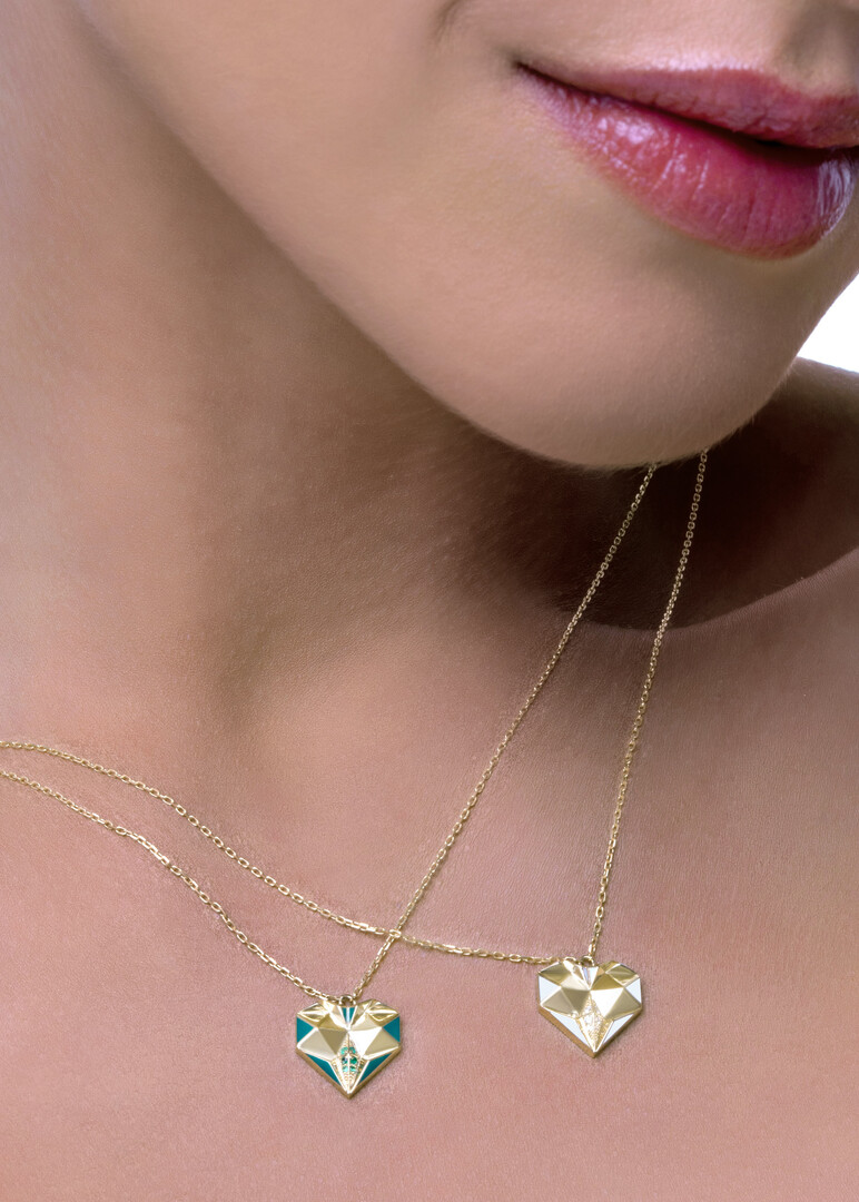 Golden necklace Slopes “Heart of Queens”