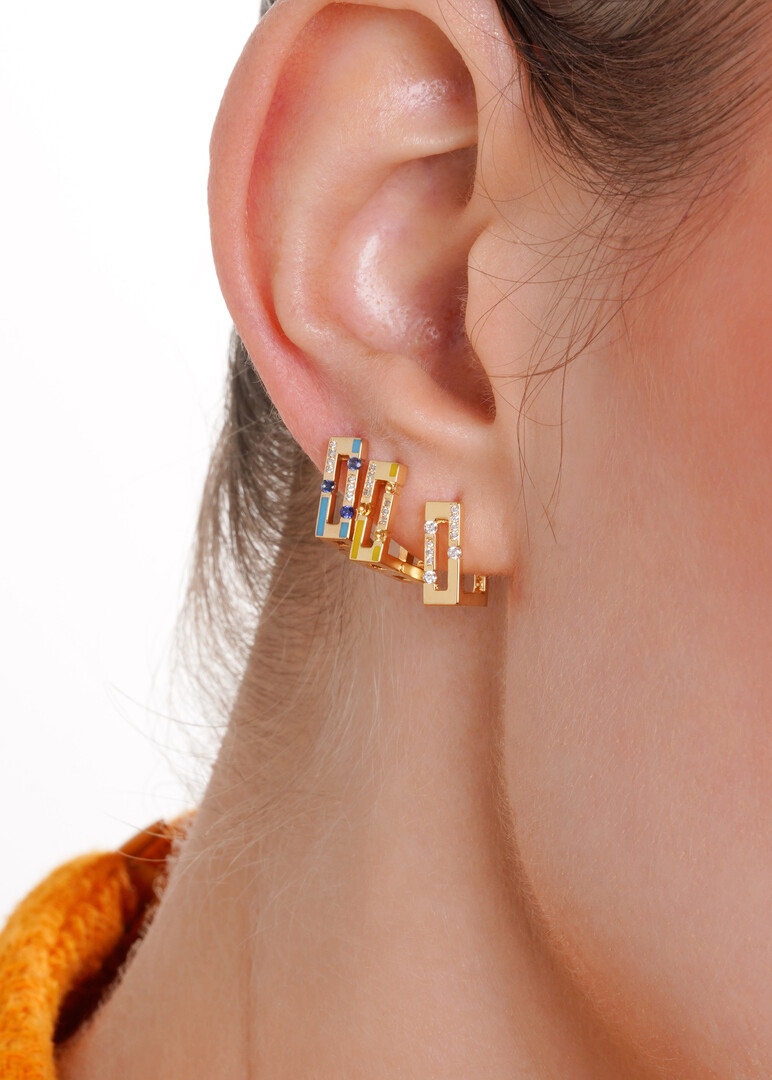Gold Versa hoop earrings with diamonds and sapphires
