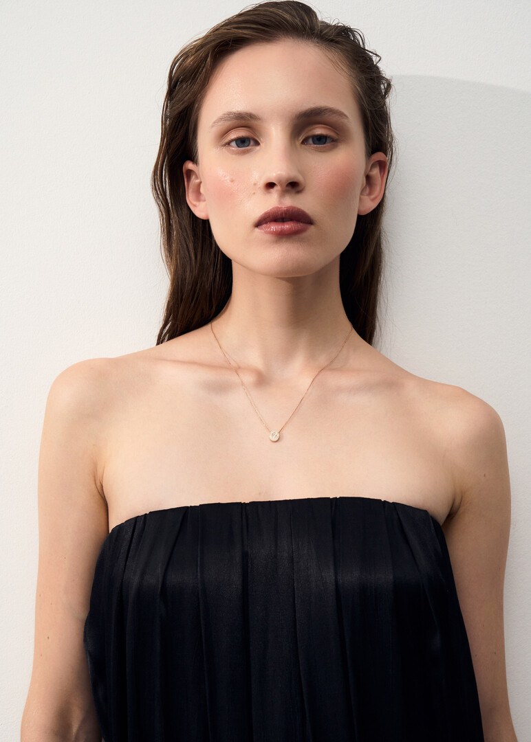 gold diamond necklace