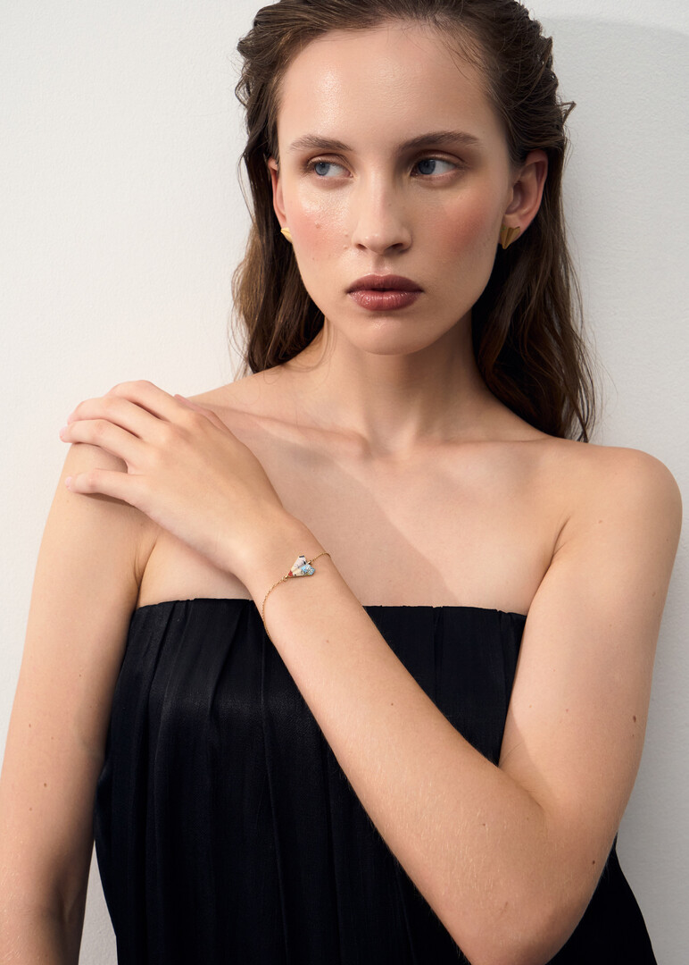 gold bracelet with cloisonne enamel from «hot enamel» collection
