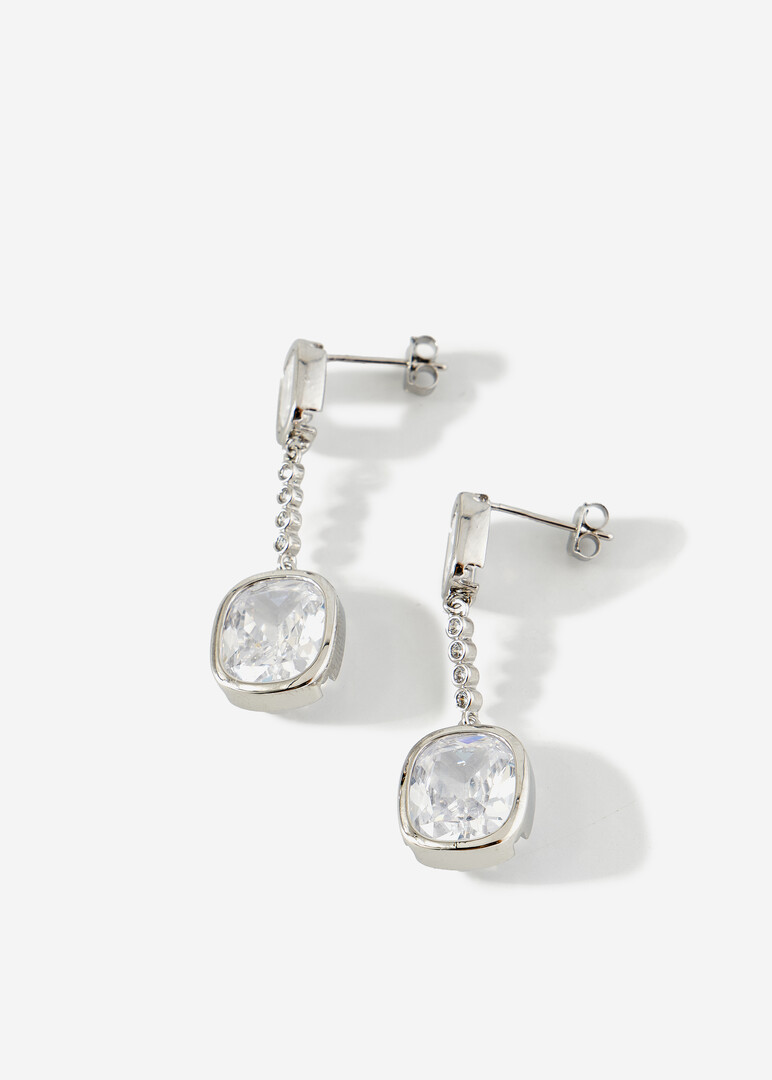 Earrings with oval crystals on a chain