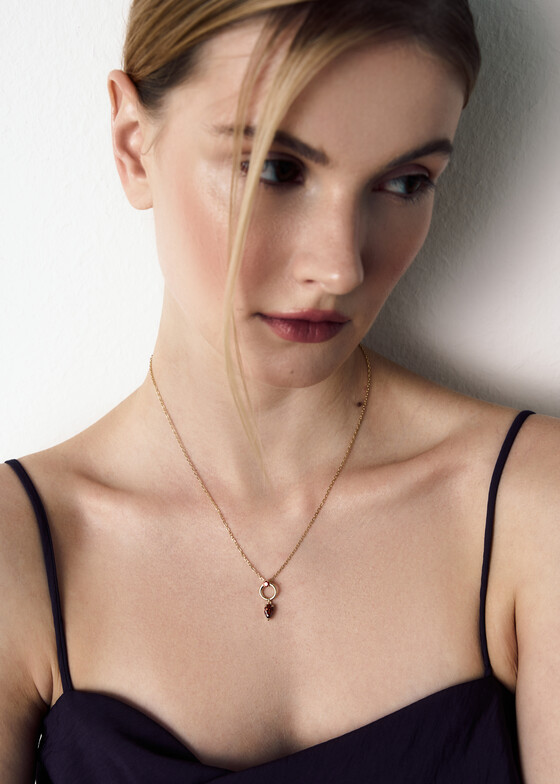 Кулоны и подвески Swarovski Позолоченное колье с подвеской Mesmera