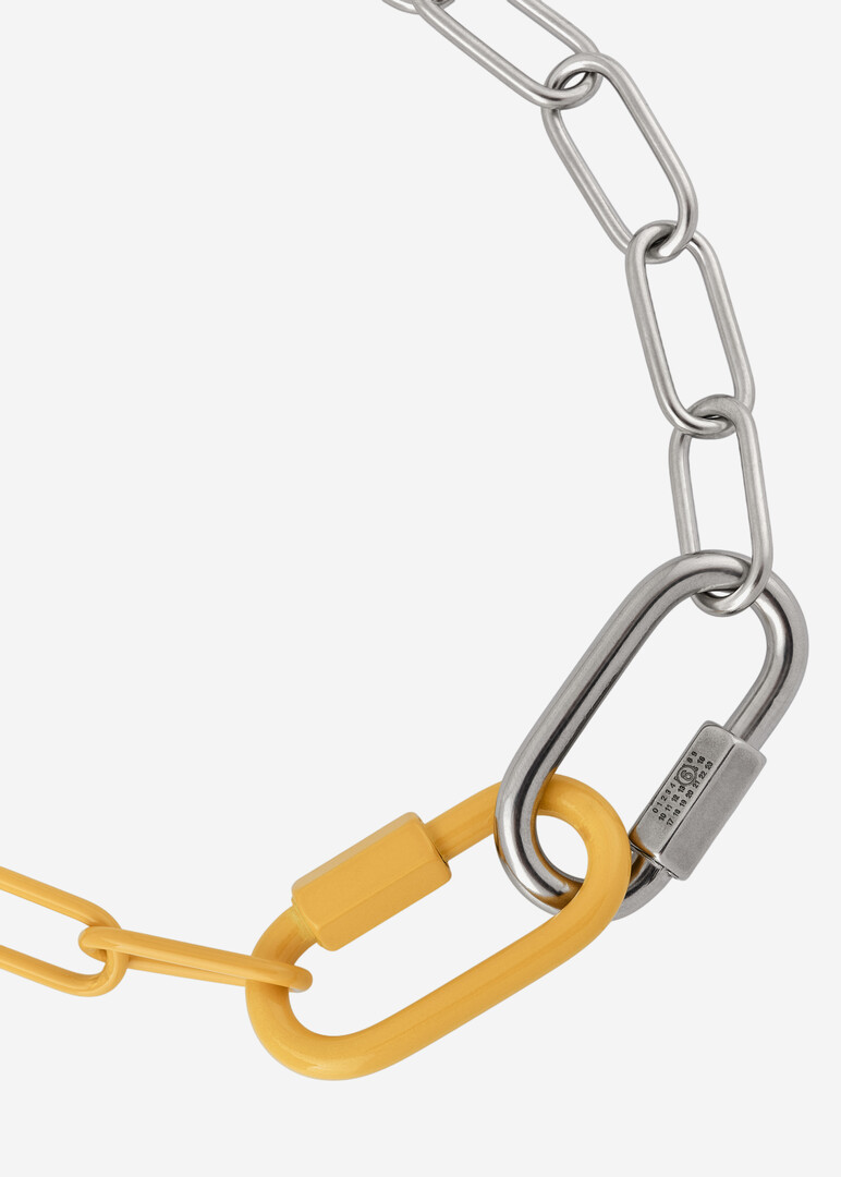 Колье Carabiner