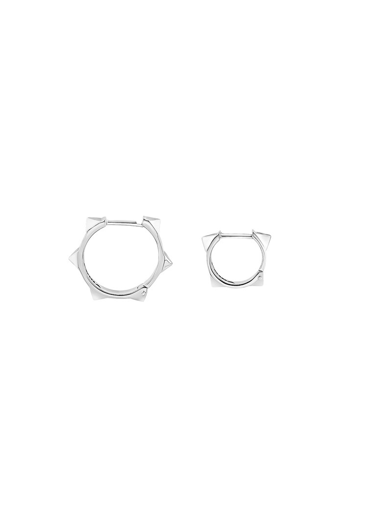 silver studded clicker set