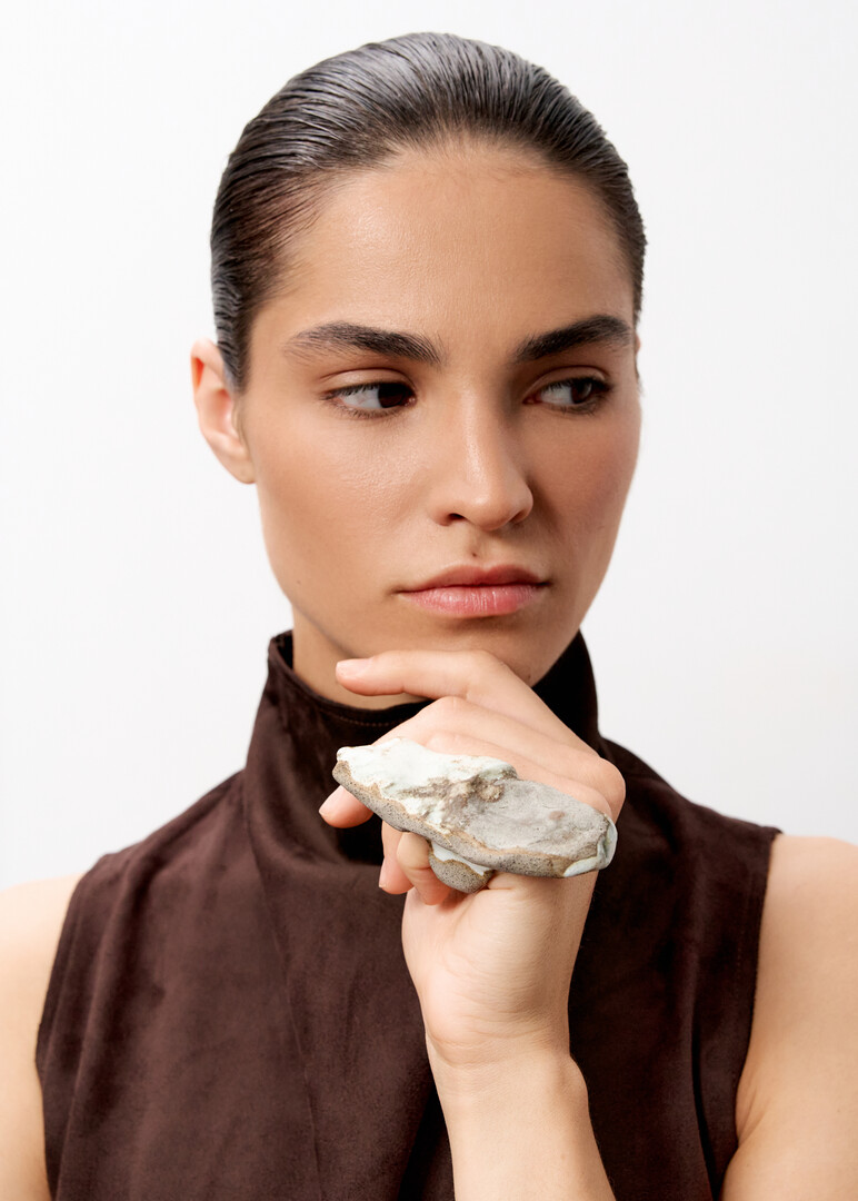 grey ceramic ring