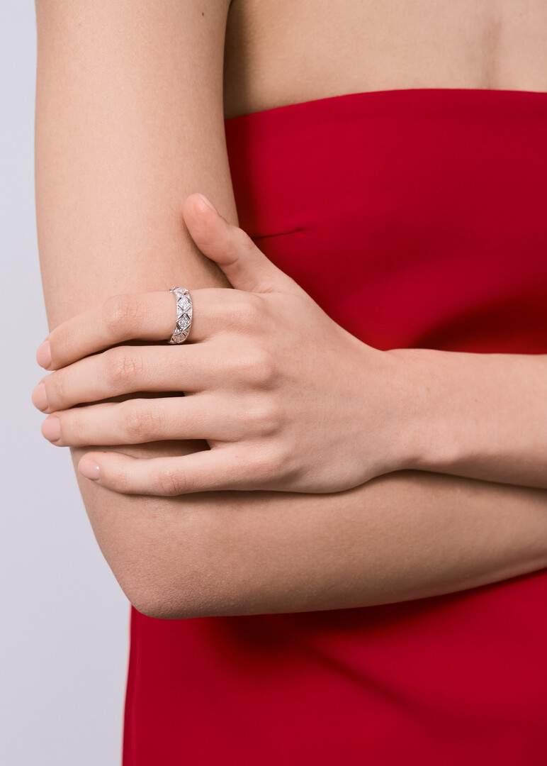 white gold diamond ring