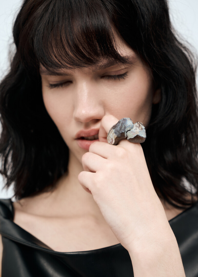 ceramic ring with blue streaks