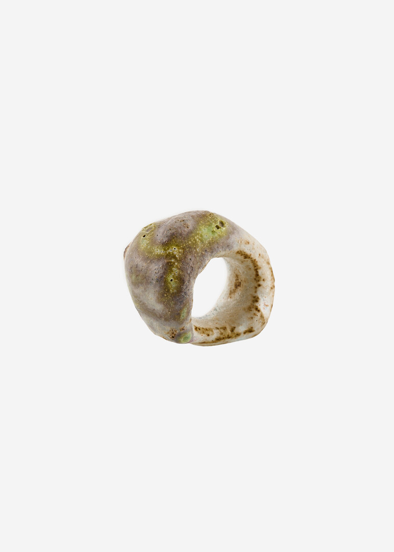 ceramic ring with green streaks