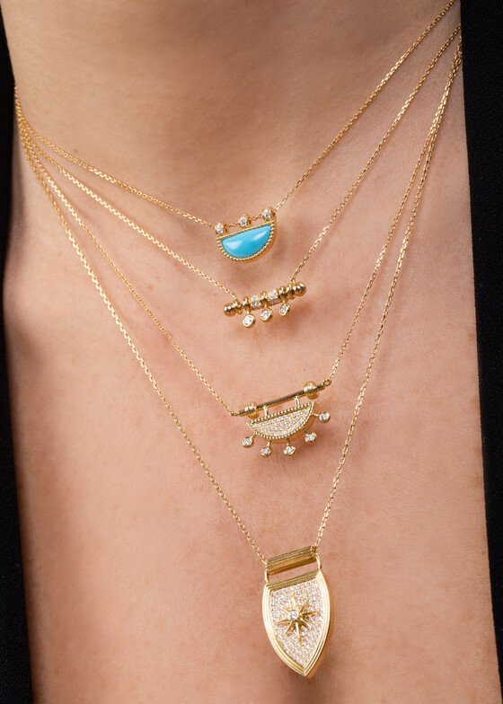 gold diamond pendant necklace