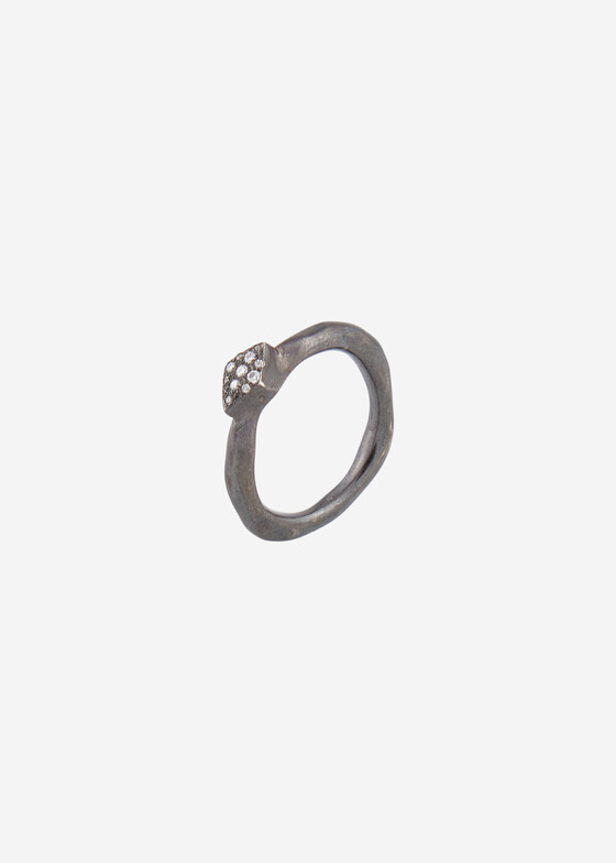 Тонкие кольца Mintaka Jewellery Кольцо из серебра с муассанитом
