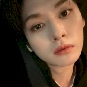 Фото профиля glass hearts 