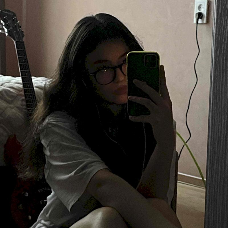 Фото профиля девушка из романа 