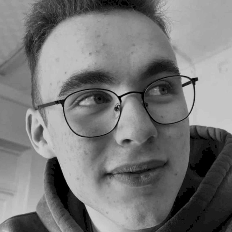 Фото профиля Максим Конышев