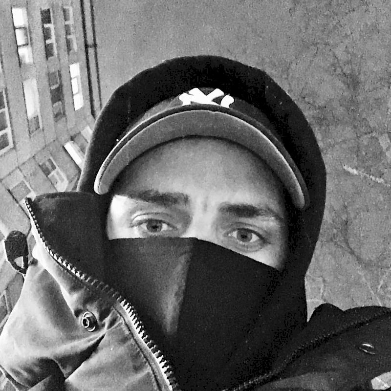 Фото профиля A R