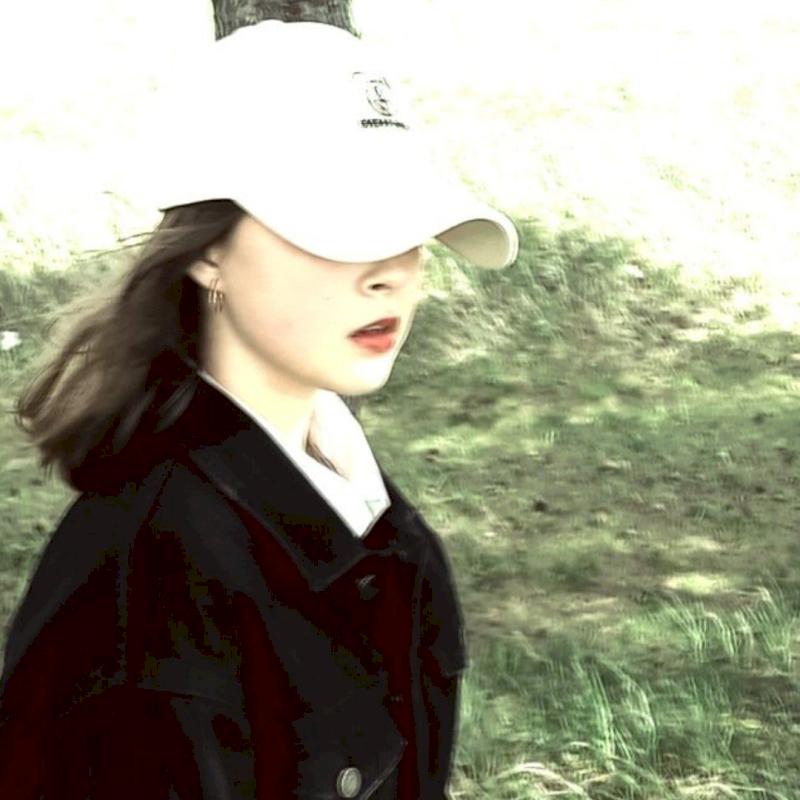 Фото профиля она 