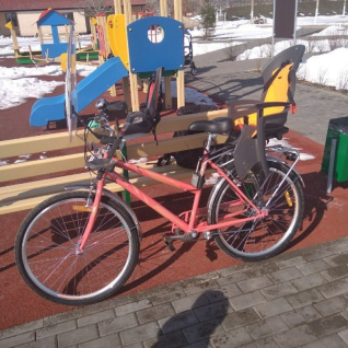 Городской велосипед с детским креслом 