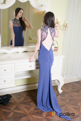 Возьмите Вечернее платье со стразами открытой спиной, Sherry hill синее  напрокат (Фото 3) в Санкт-Петербурге