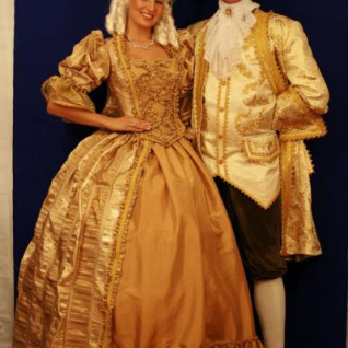 Женский костюм в стиле барокко (Золото)