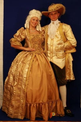 Возьмите Мужской костюм в стиле барокко (Золото) напрокат (Фото 1) в Санкт-Петербурге