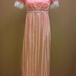  Женское историческое платье в стиле ампир (розовое)