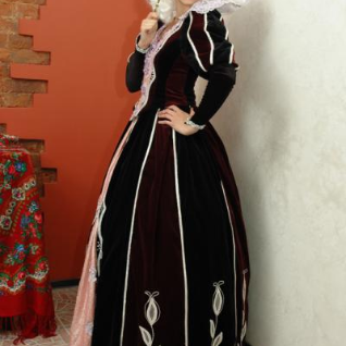Женское историческое платье в стиле Барокко (Чёрно-вишнёвое)