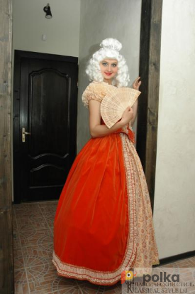 Возьмите Женское историческое платье в стиле Барокко (Оранжевое) напрокат (Фото 1) в Санкт-Петербурге