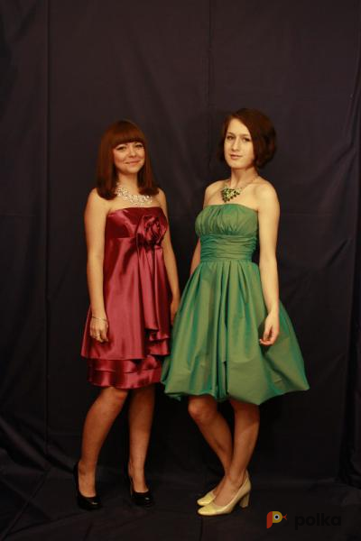 Возьмите Коктейльные платья (зелёное и красное) напрокат (Фото 2) в Санкт-Петербурге