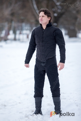 Возьмите Черная поддоспешная куртка напрокат (Фото 5) в Москве