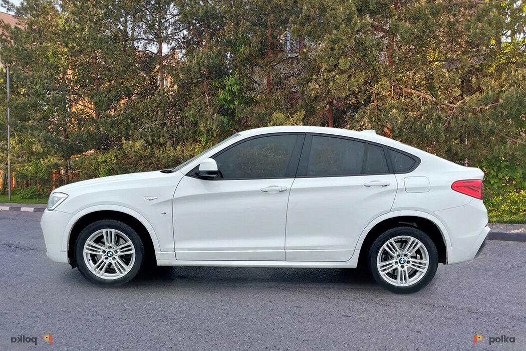 Возьмите BMW X4 I (F26) 20d M-Sport Package 4×4 напрокат (Фото 2) в Москве