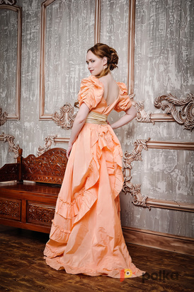 Возьмите Оригинальное винтажное бальное платье со шлейфом, размер 42-44 напрокат (Фото 3) в Москве