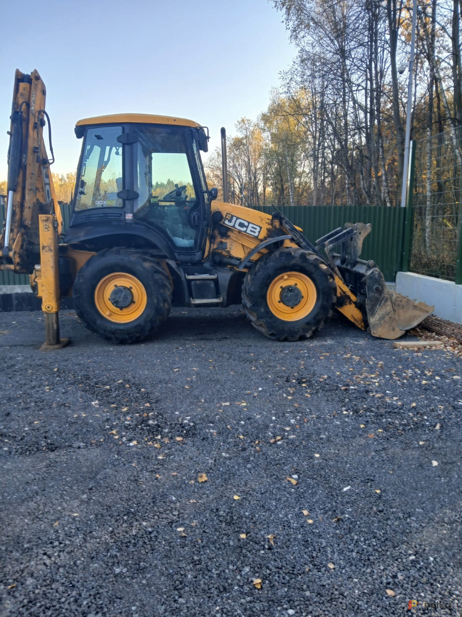 Возьмите Аренда экскаватора погрузчика JCB 3CX Super напрокат (Фото 2) в Москве