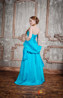 Возьмите Шикарное вечернее платье с палантином, размер 42-44 напрокат (Фото 2) в Москве