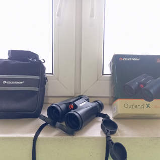 Бинокль Celestron Outland X 8x42
