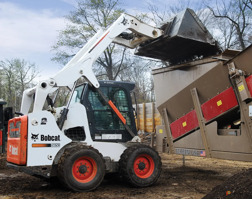 Возьмите мини-погрузчика Bobcat S650 напрокат (Фото 2) в Москве