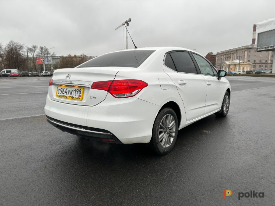 Возьмите Автомобиль Citroen C4 напрокат (Фото 2) в Санкт-Петербурге