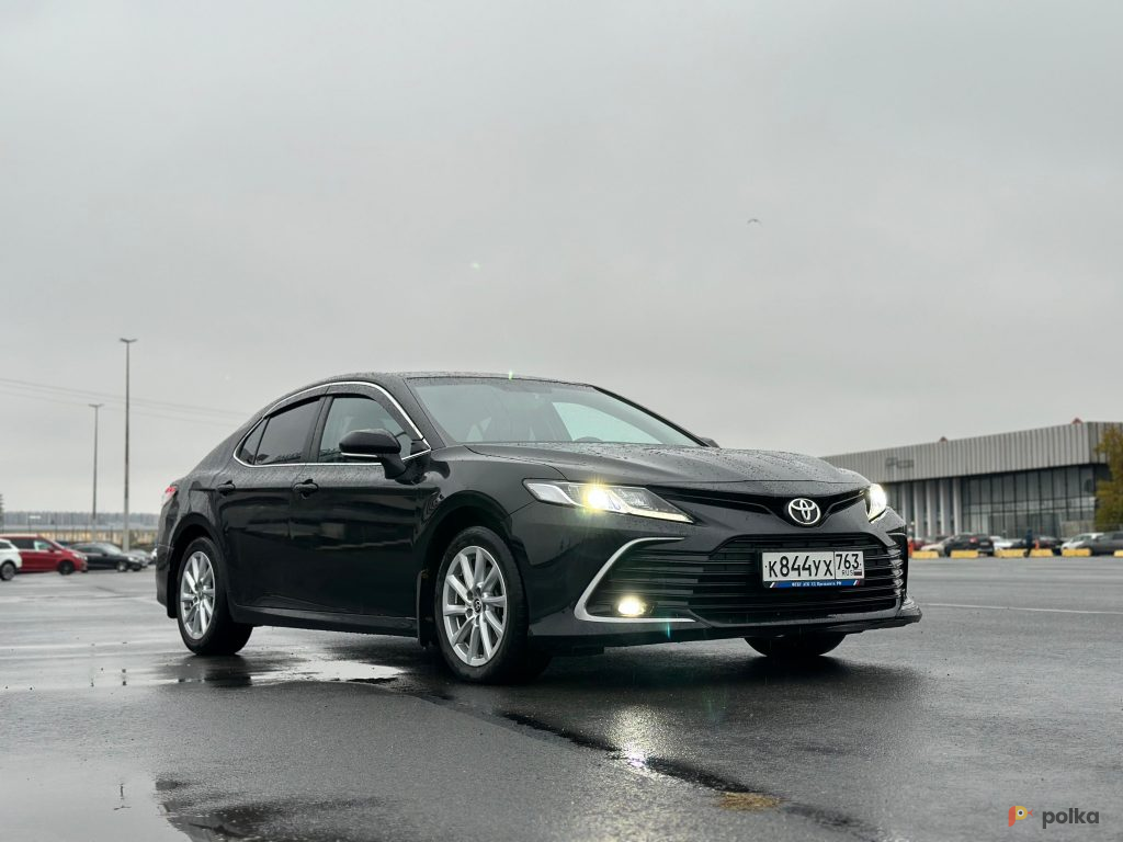 Возьмите Автомобиль Toyota Camry напрокат (Фото 2) в Санкт-Петербурге