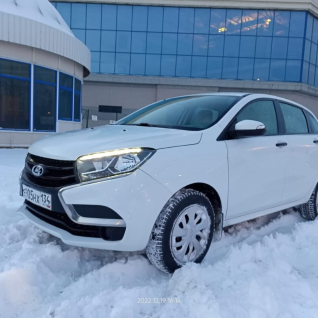 Автомобиль Lada X-Ray