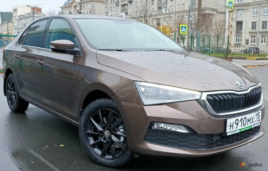 Возьмите Автомобиль Skoda Rapid 2022 напрокат (Фото 2) в Санкт-Петербурге
